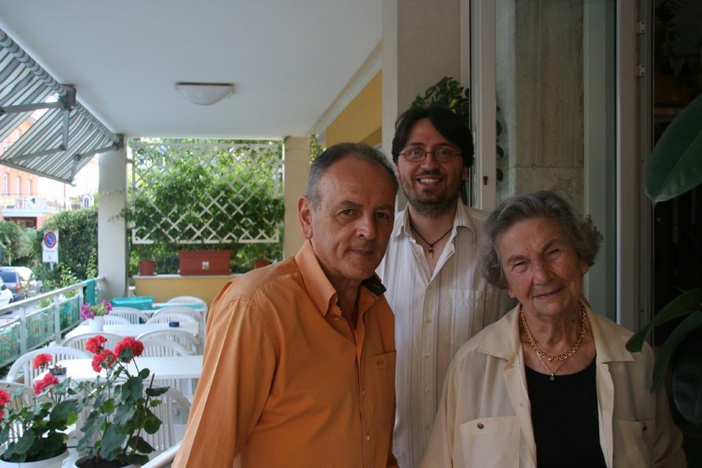 Hotel Vienna Senigallia Luaran gambar