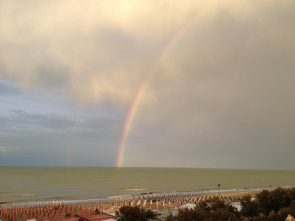 Hotel Vienna Senigallia Luaran gambar
